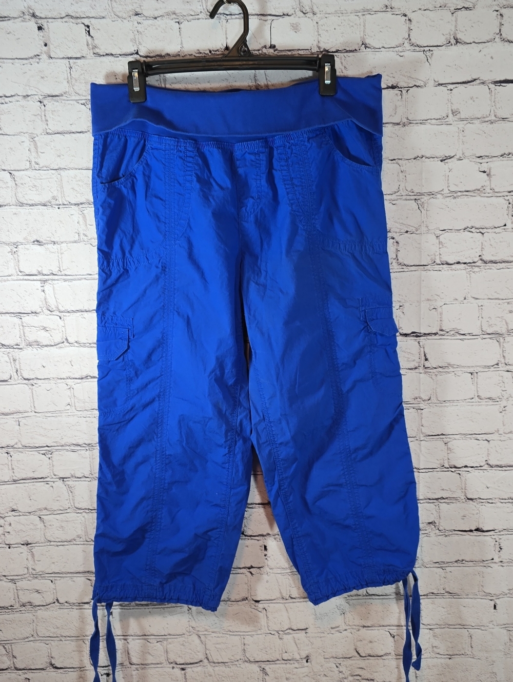 Calvin Klein Performance Bright Blue Cargo Capris with Drawstring Hems Size L